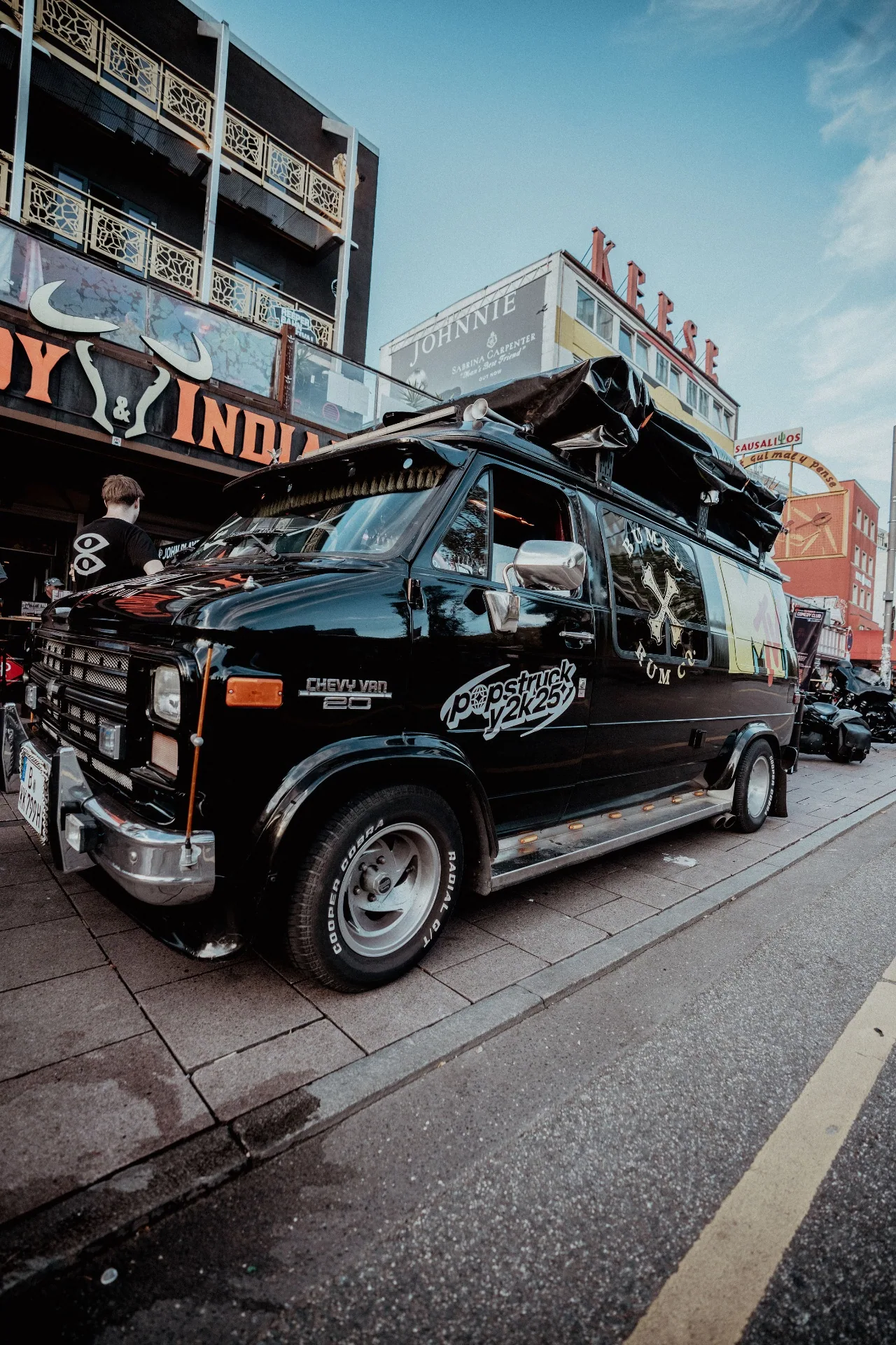 Van Visions 8